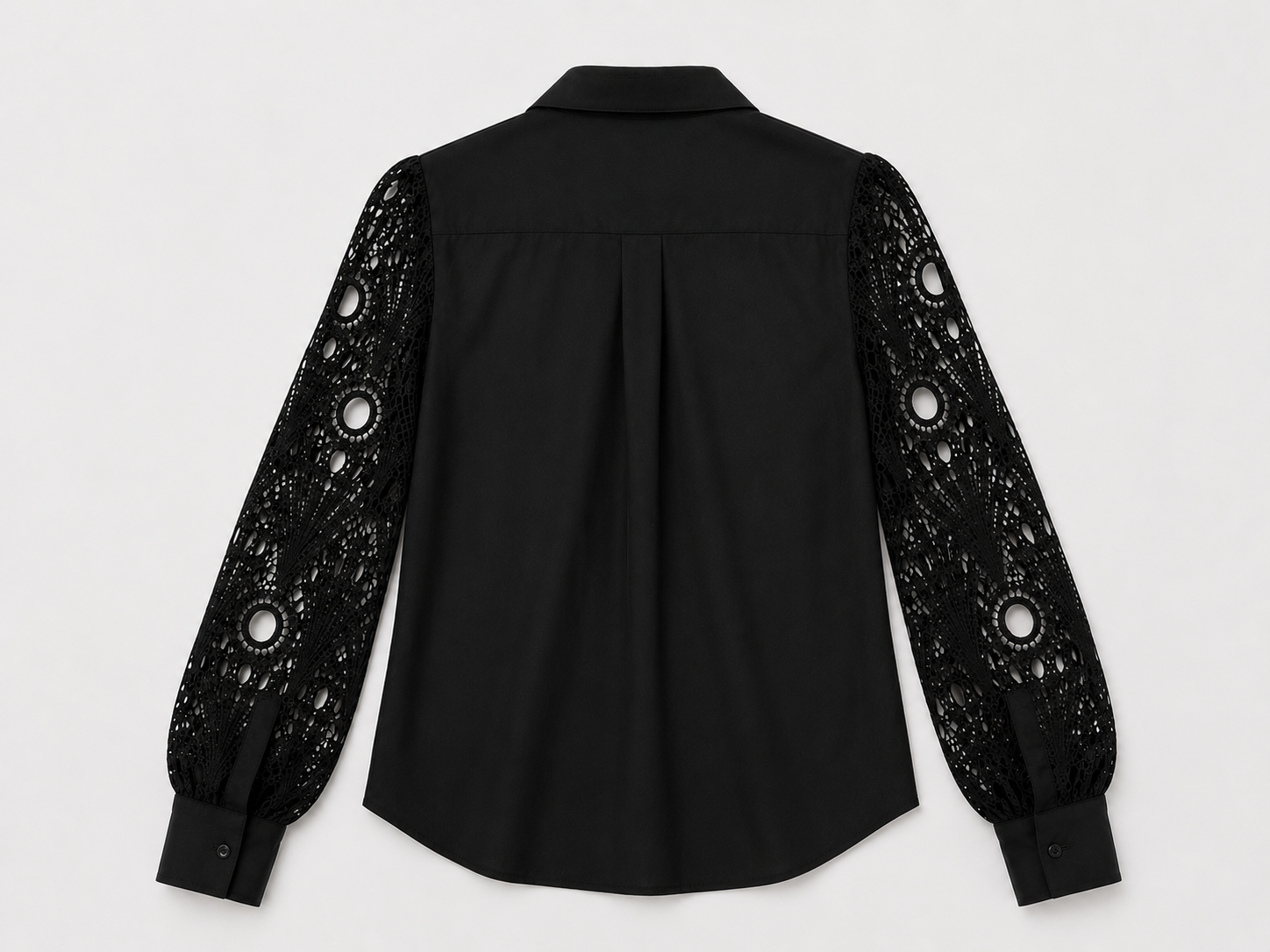 Blusa con aberturas