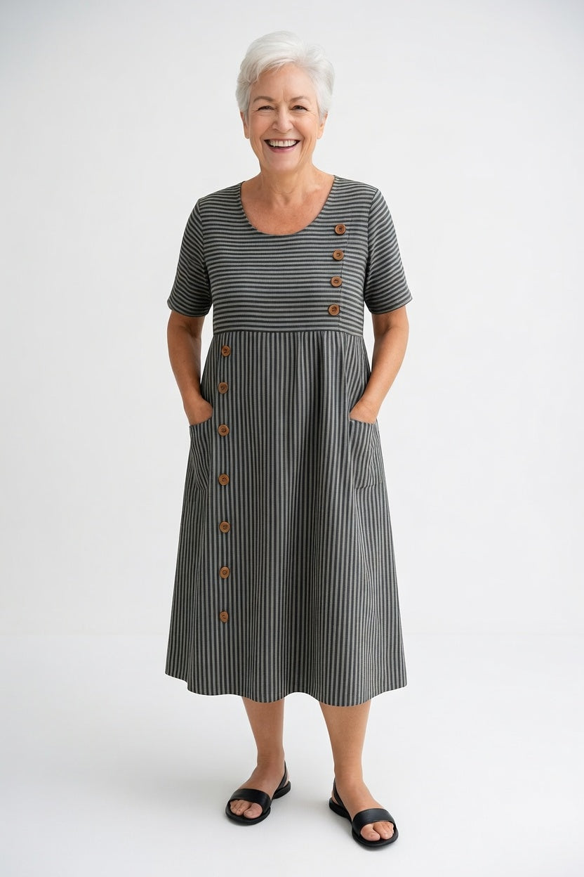 Linéora™ — Vestido de rayas fluido con encanto veraniego