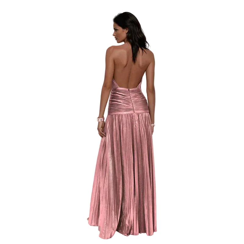 Emma | Vestido halter con espalda abierta y efecto metalizado